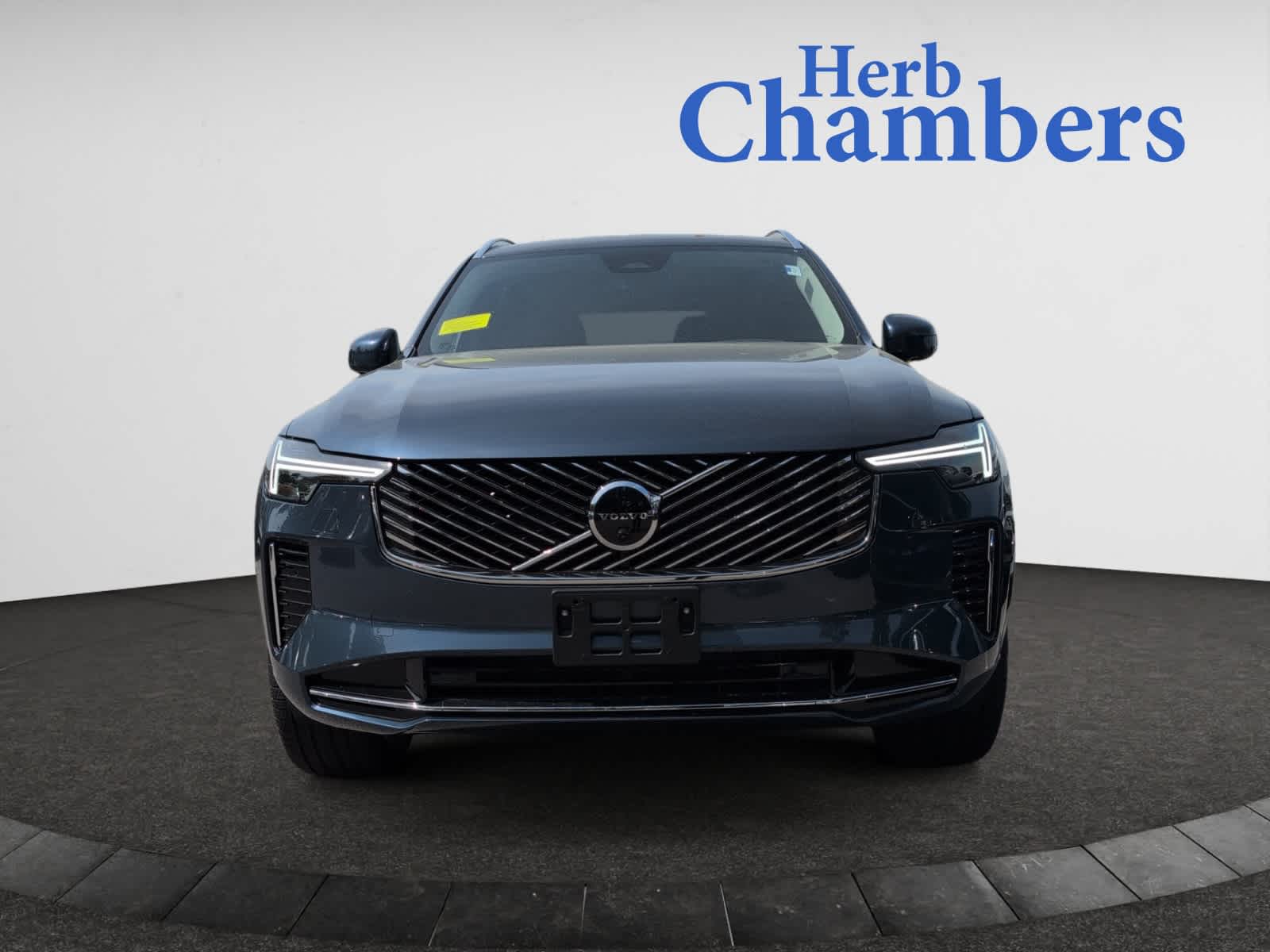 new 2025 Volvo XC90 car, priced at $65,555