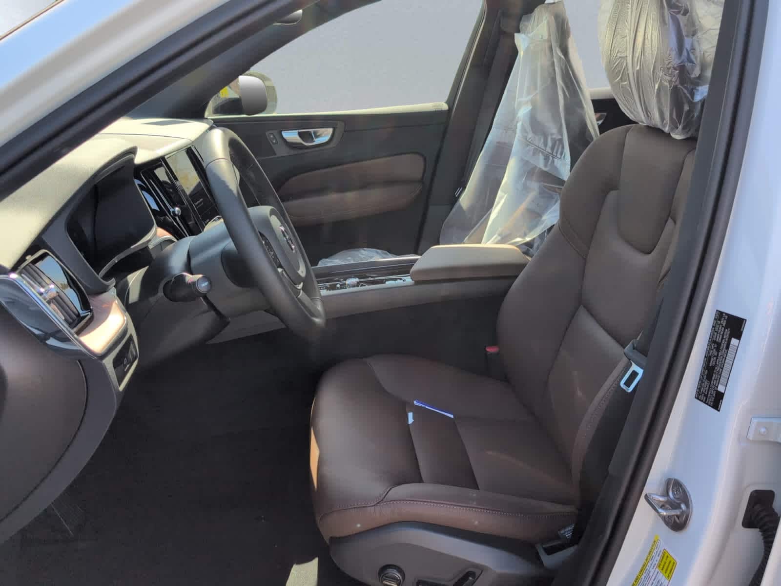 new 2025 Volvo XC60 car, priced at $54,545