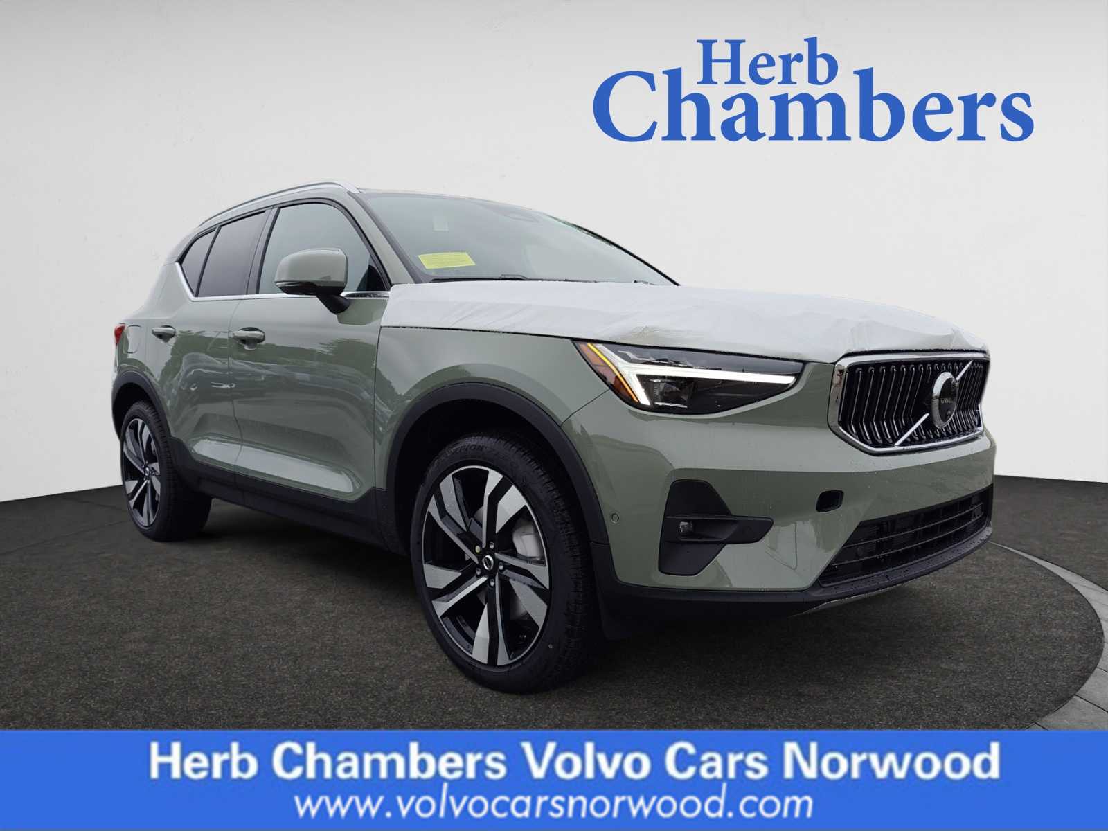 new 2025 Volvo XC40 car, priced at $51,040