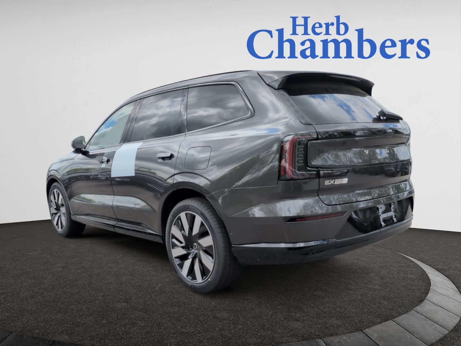 new 2025 Volvo EX90 car, priced at $95,190