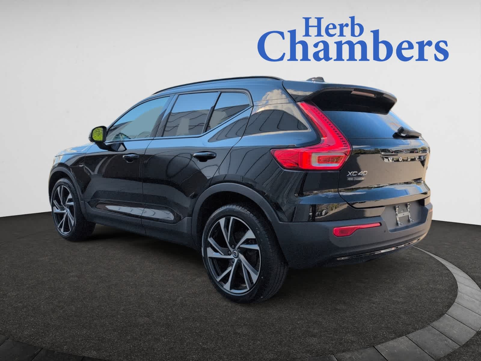 used 2021 Volvo XC40 car, priced at $32,498