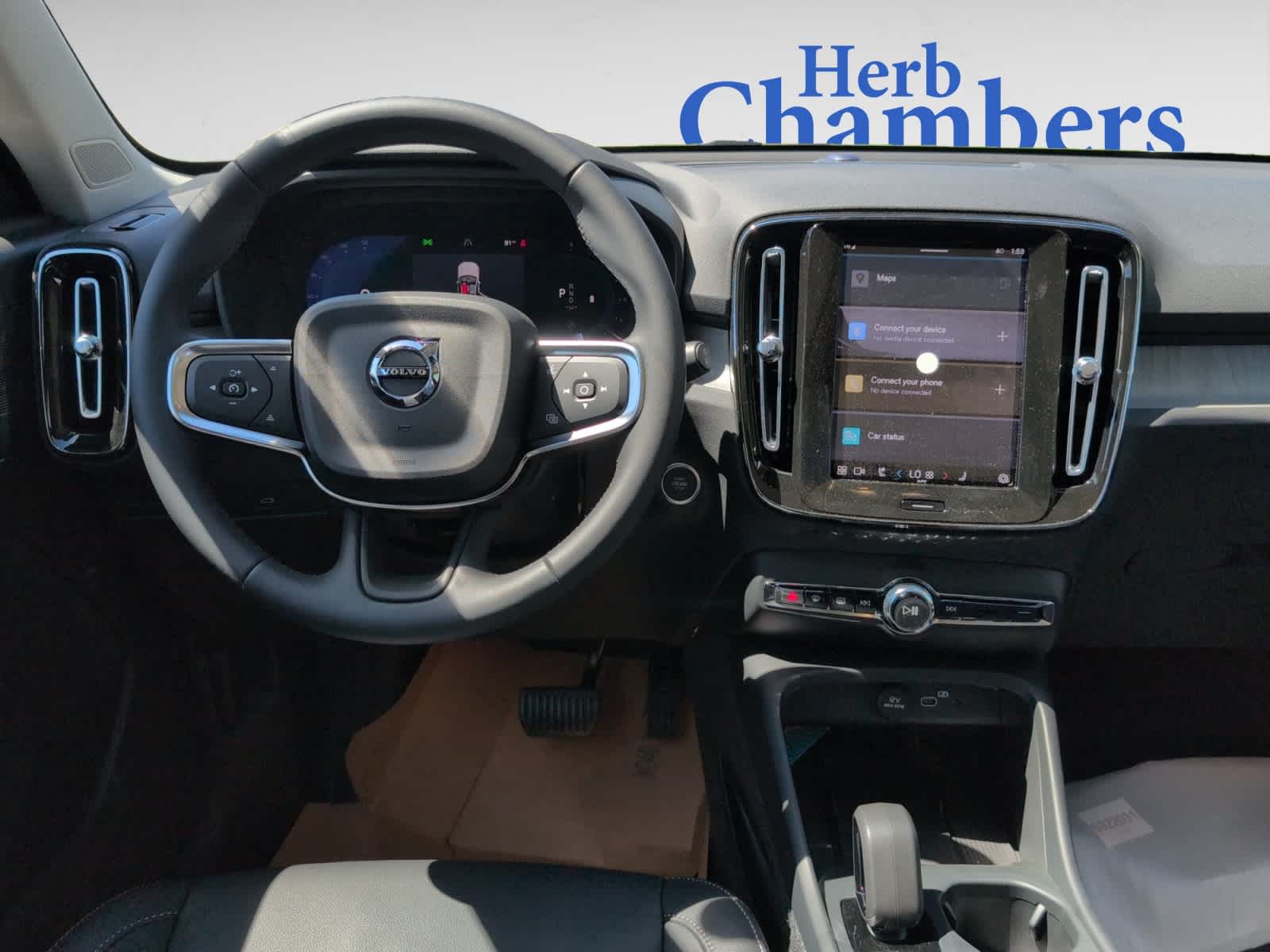 new 2025 Volvo XC40 car, priced at $46,035