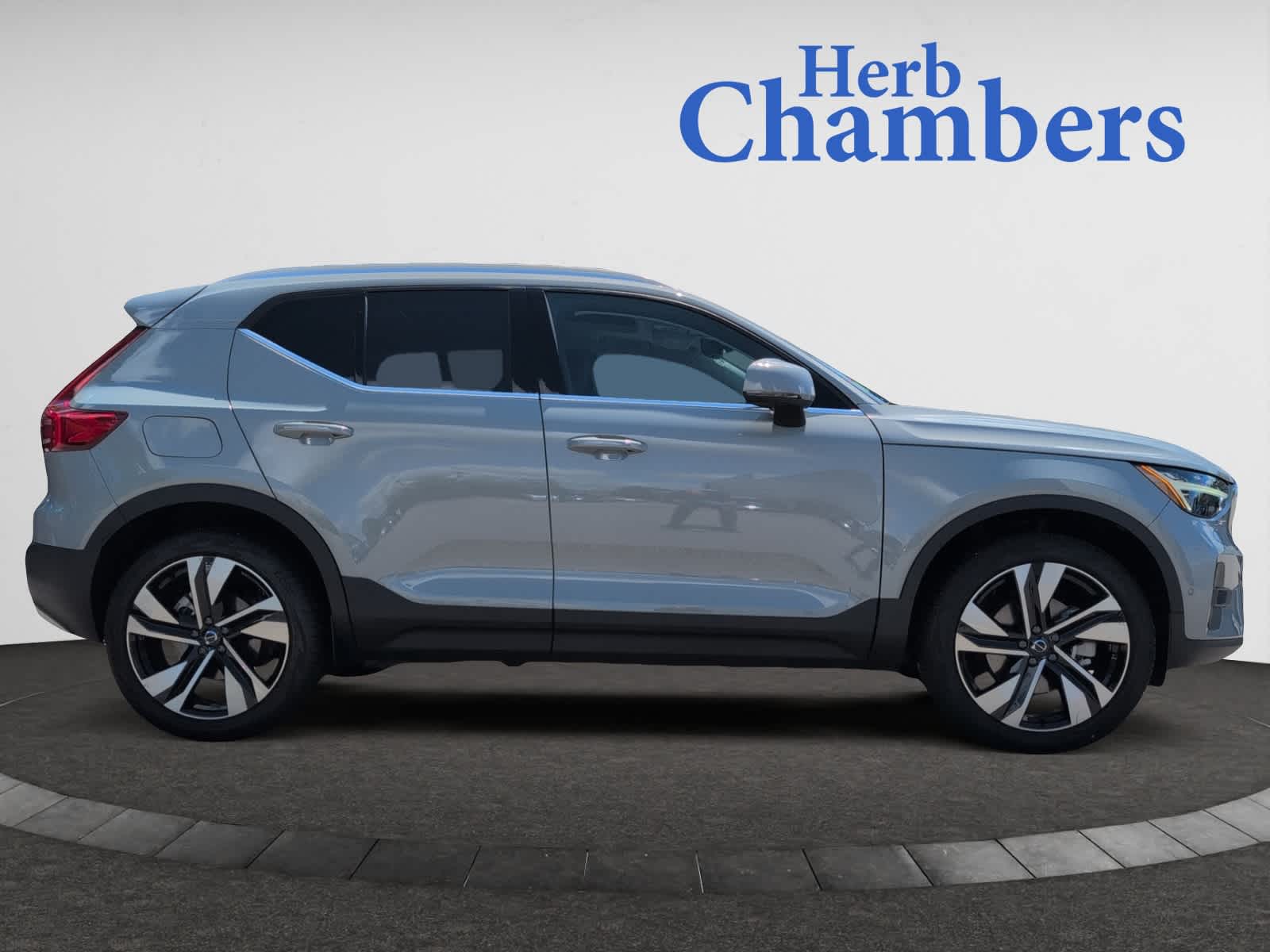 new 2024 Volvo XC40 car, priced at $52,410