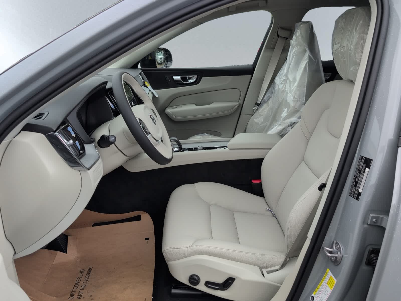new 2025 Volvo XC60 plug-in hybrid car, priced at $65,805