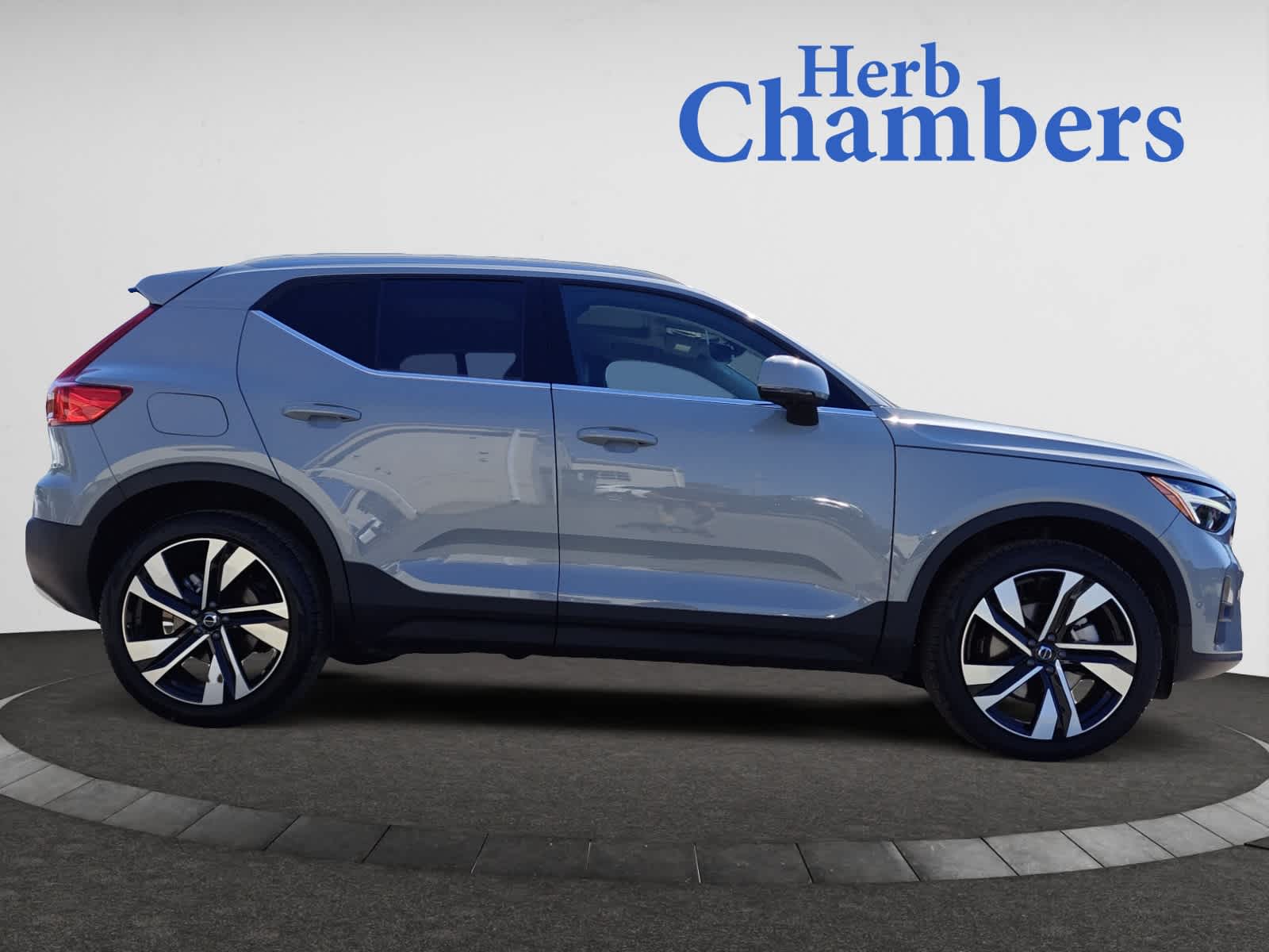 new 2024 Volvo XC40 car, priced at $52,410