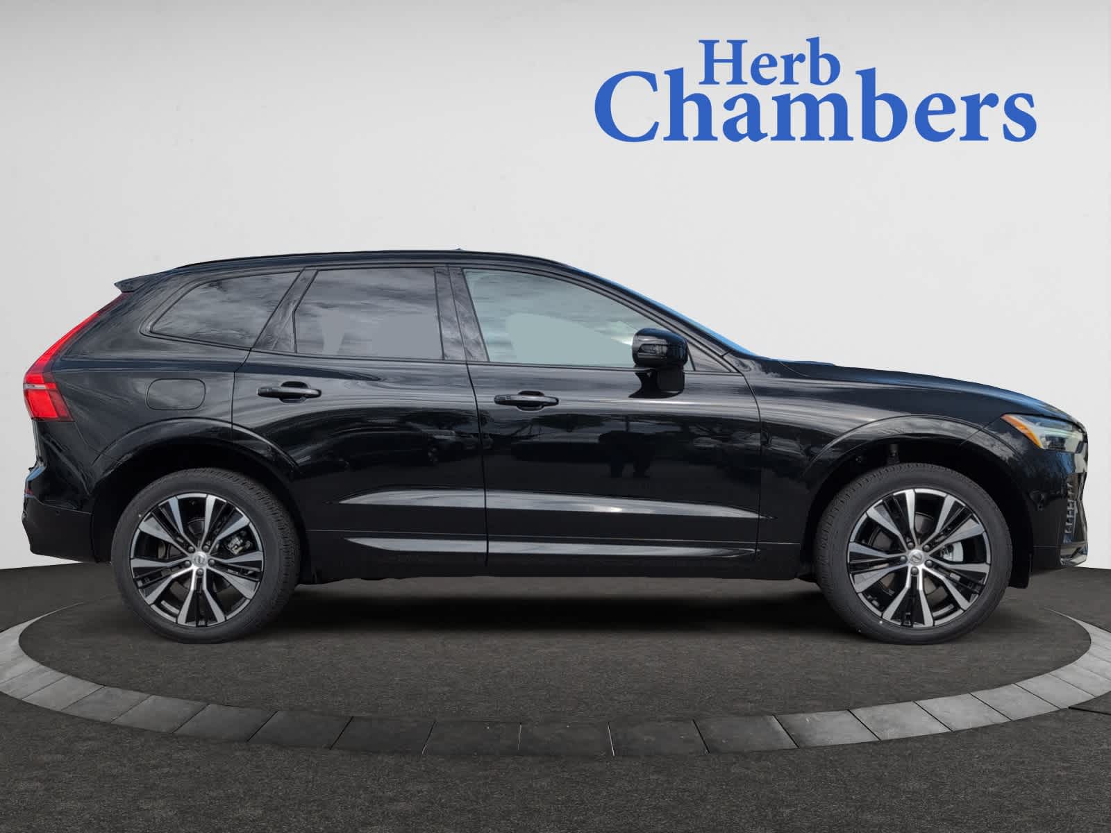 new 2025 Volvo XC60 car, priced at $55,360