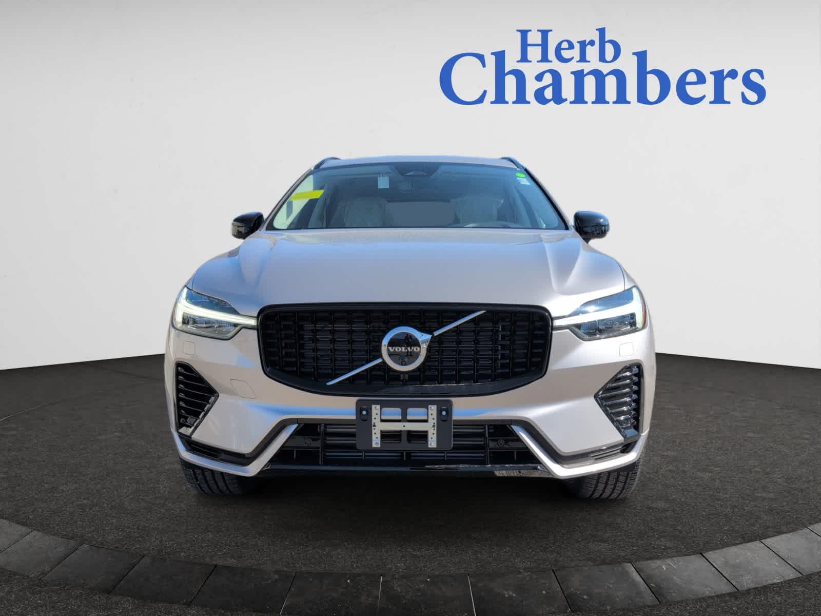 new 2025 Volvo XC60 plug-in hybrid car, priced at $66,260