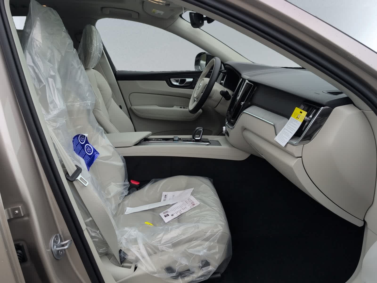 new 2025 Volvo XC60 plug-in hybrid car, priced at $66,260