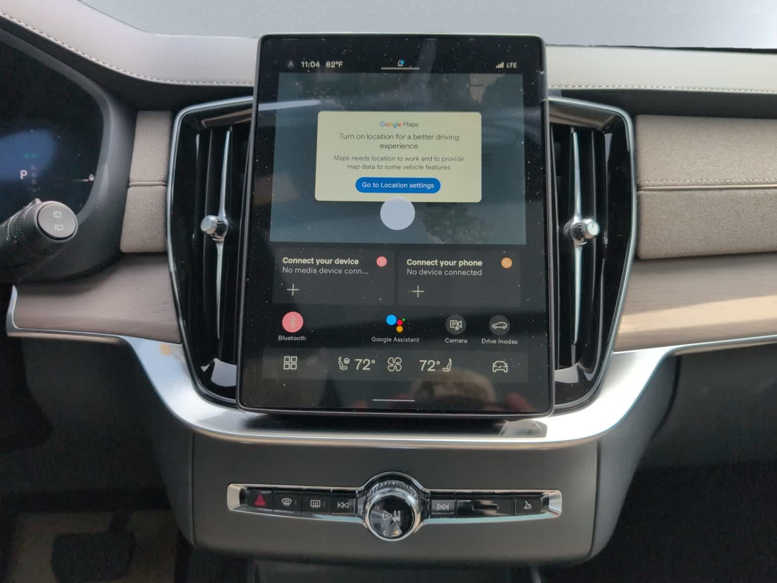 new 2025 Volvo XC90 plug-in hybrid car, priced at $82,405