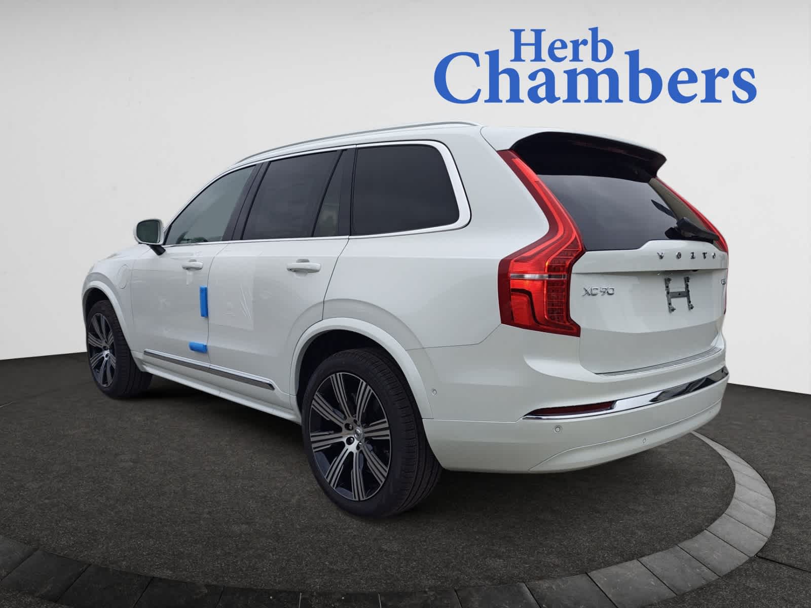 new 2025 Volvo XC90 II car, priced at $77,955