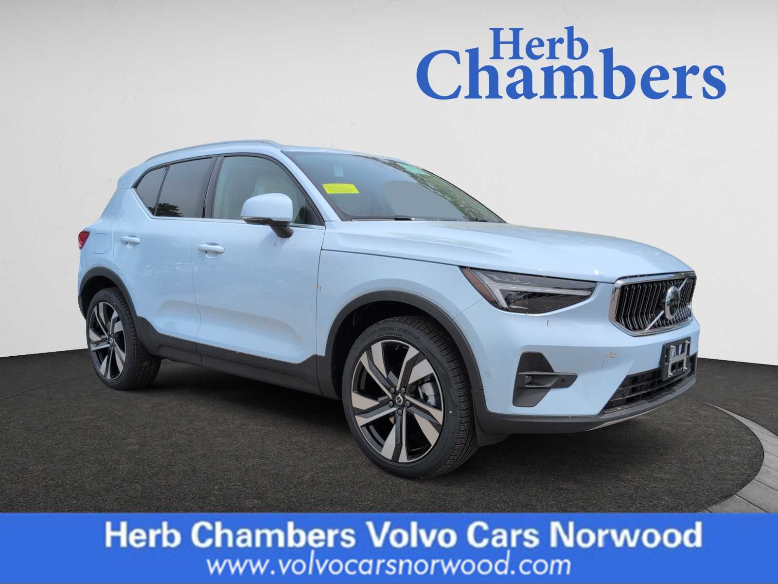 new 2025 Volvo XC40 car, priced at $49,810