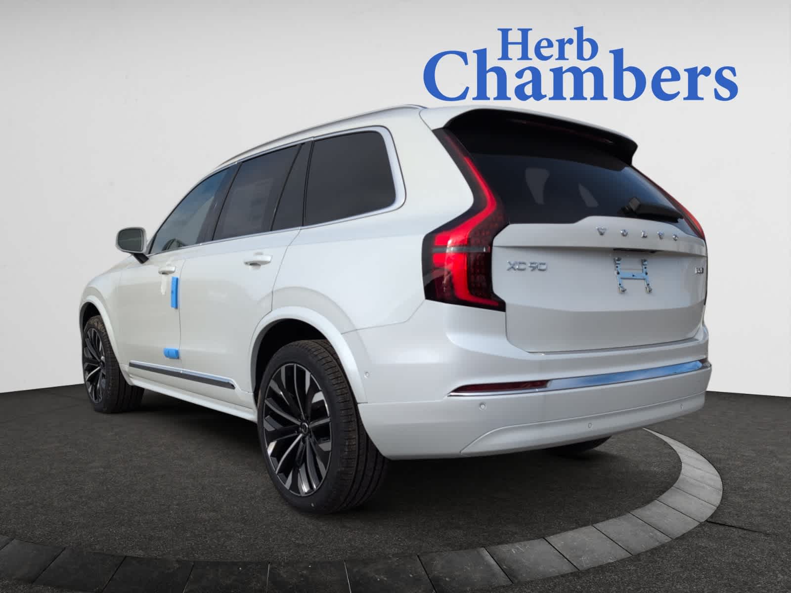 new 2025 Volvo XC90 car, priced at $69,115