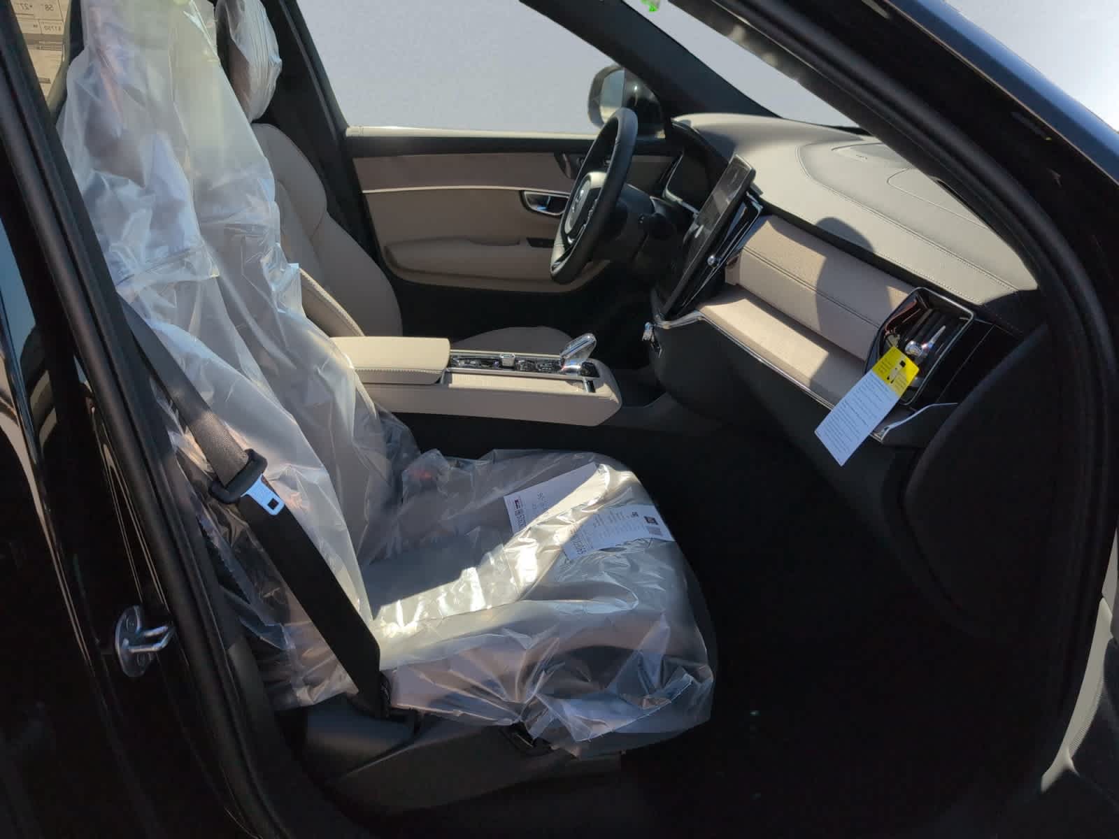 new 2025 Volvo XC90 plug-in hybrid car, priced at $77,895