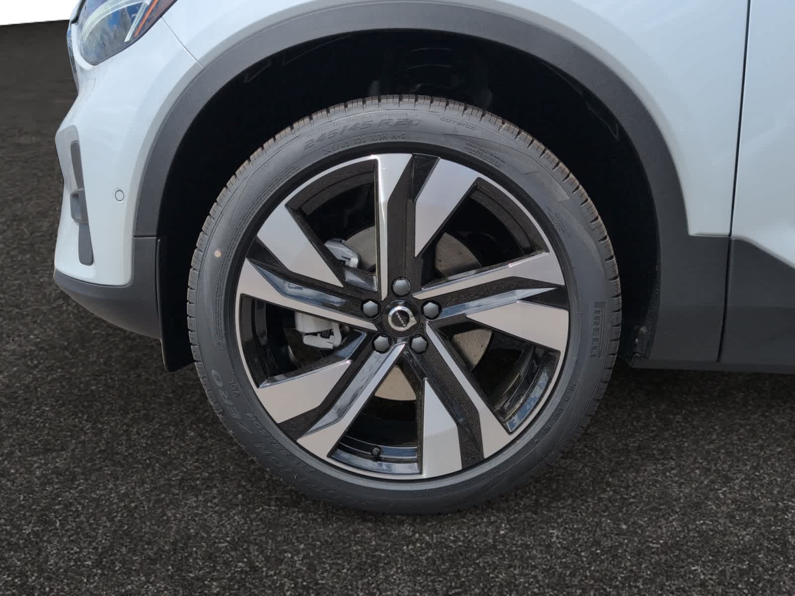 new 2025 Volvo XC40 car, priced at $52,235