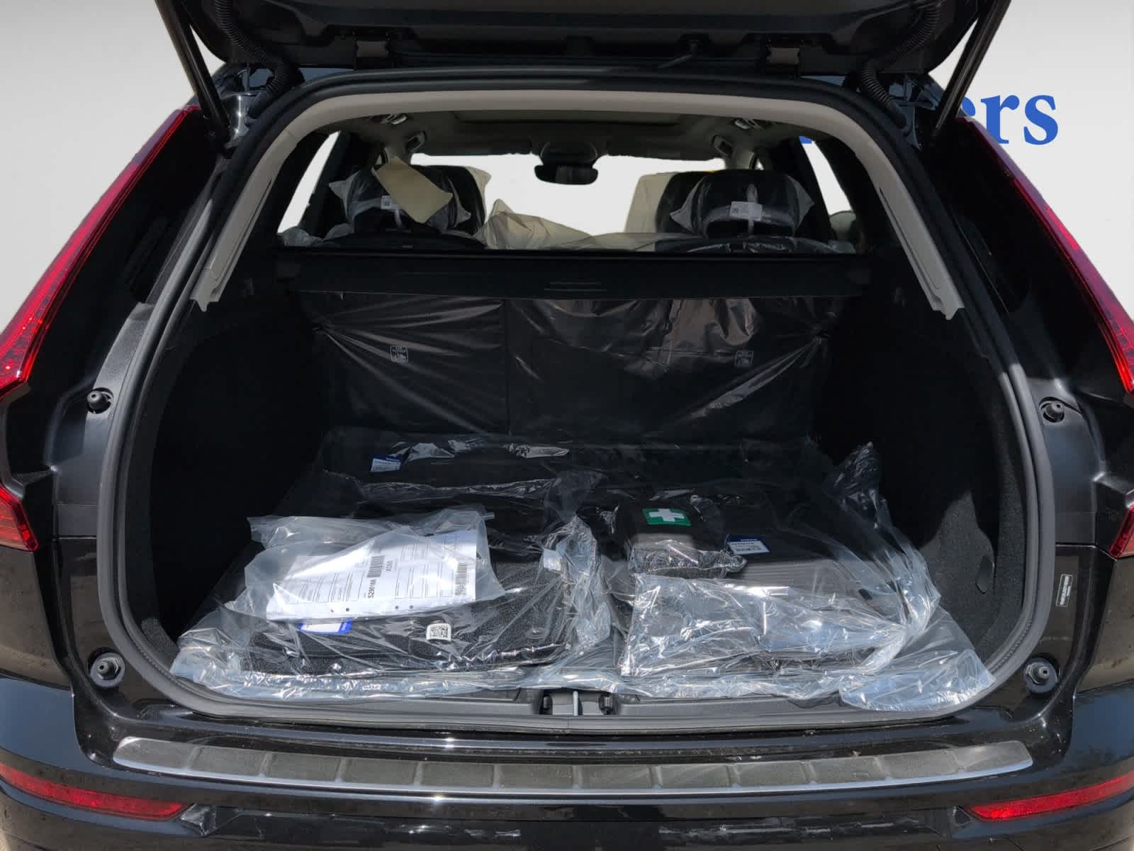 new 2025 Volvo XC60 car, priced at $50,300