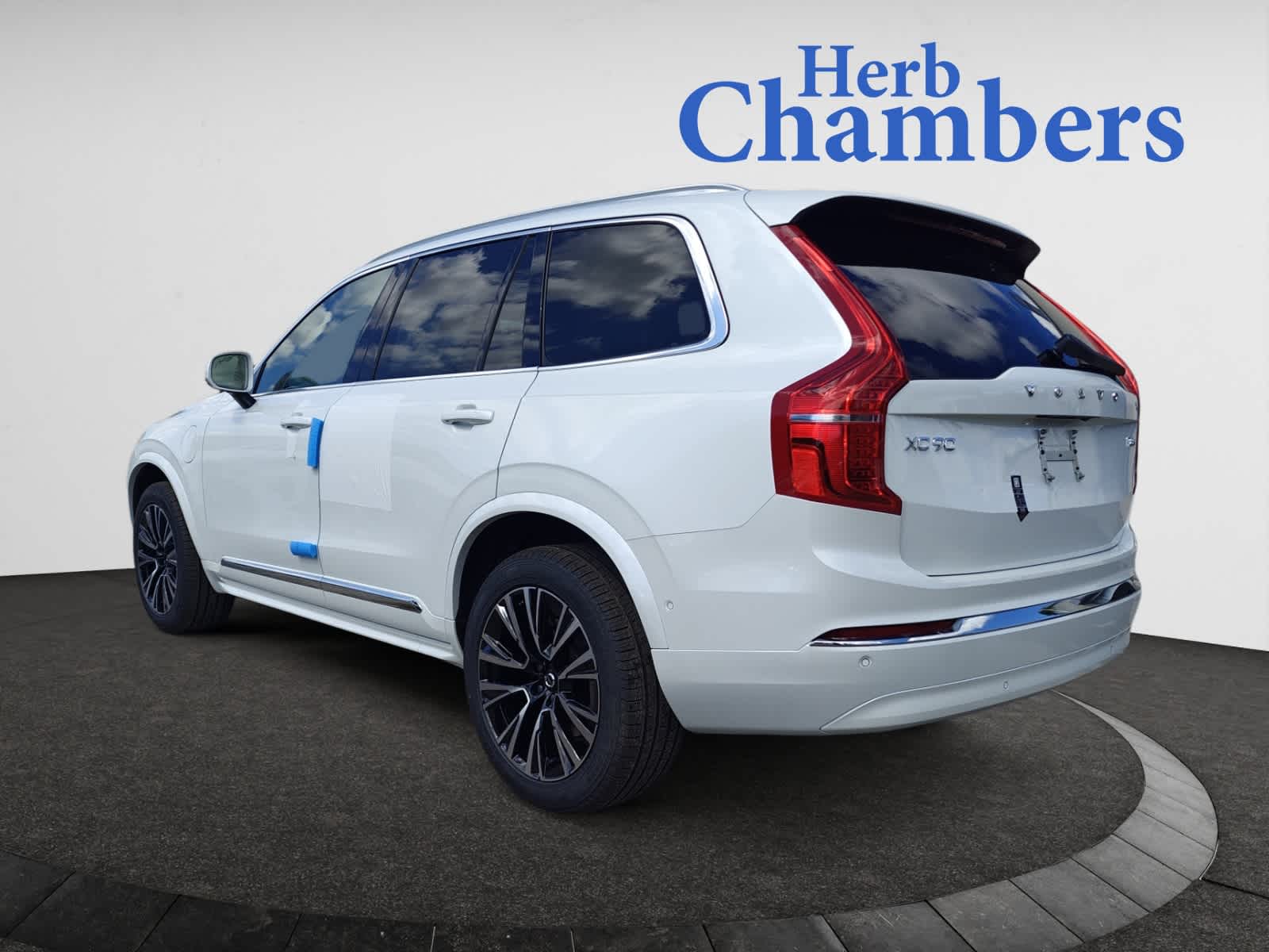 new 2025 Volvo XC90 II car, priced at $76,375