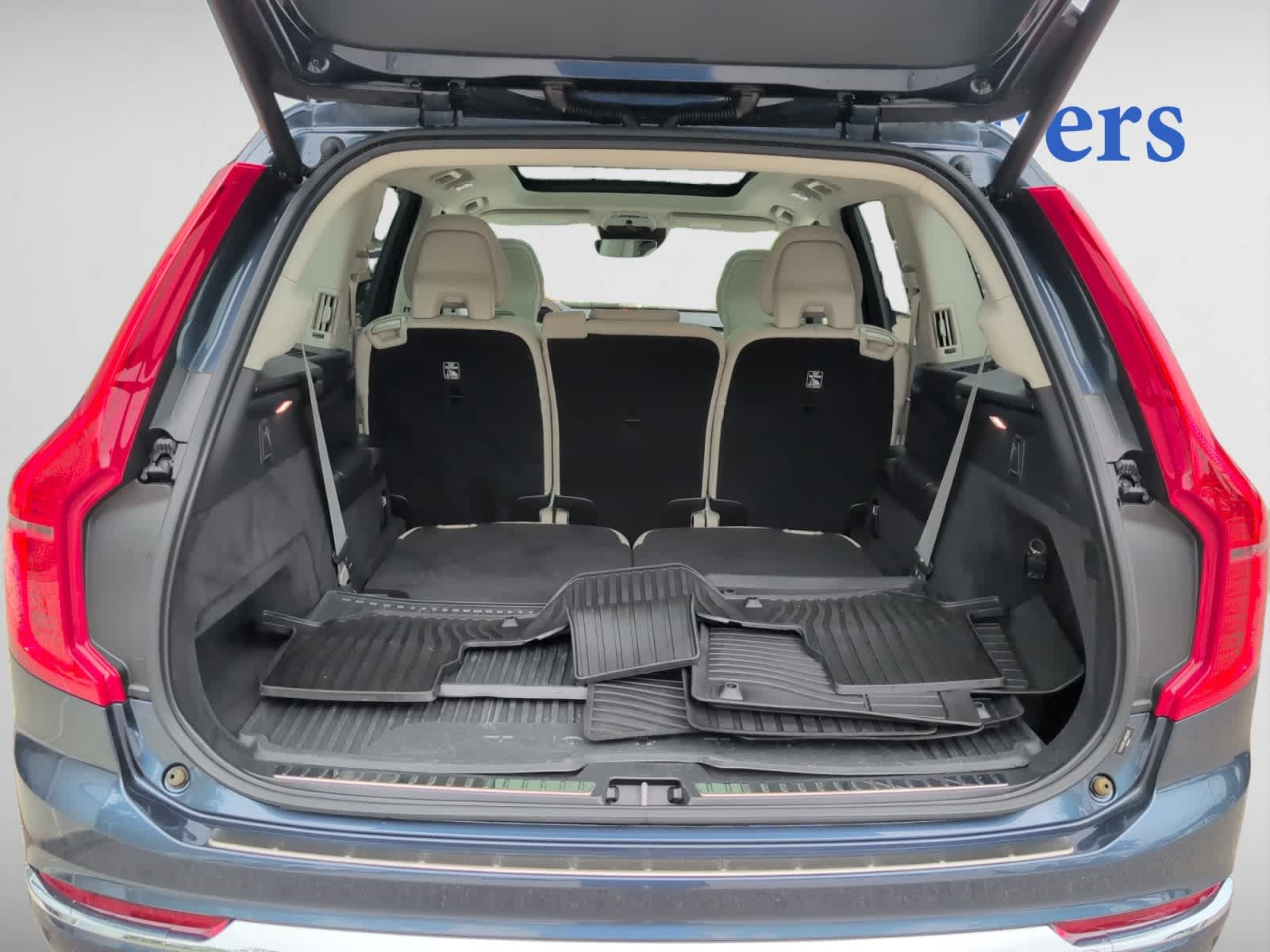 used 2022 Volvo XC90 car, priced at $46,998