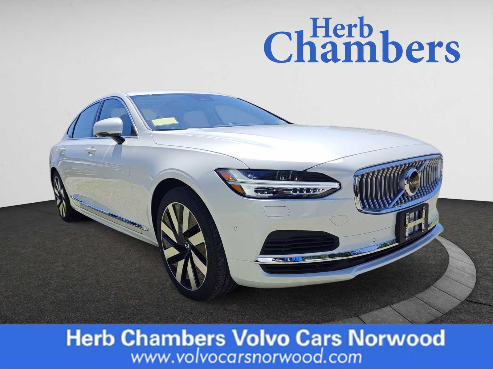 new 2024 Volvo S90 Recharge Plug-In Hybrid car, priced at $78,495