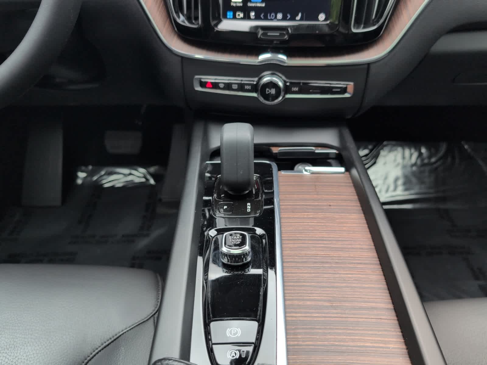 used 2022 Volvo XC60 car, priced at $34,998