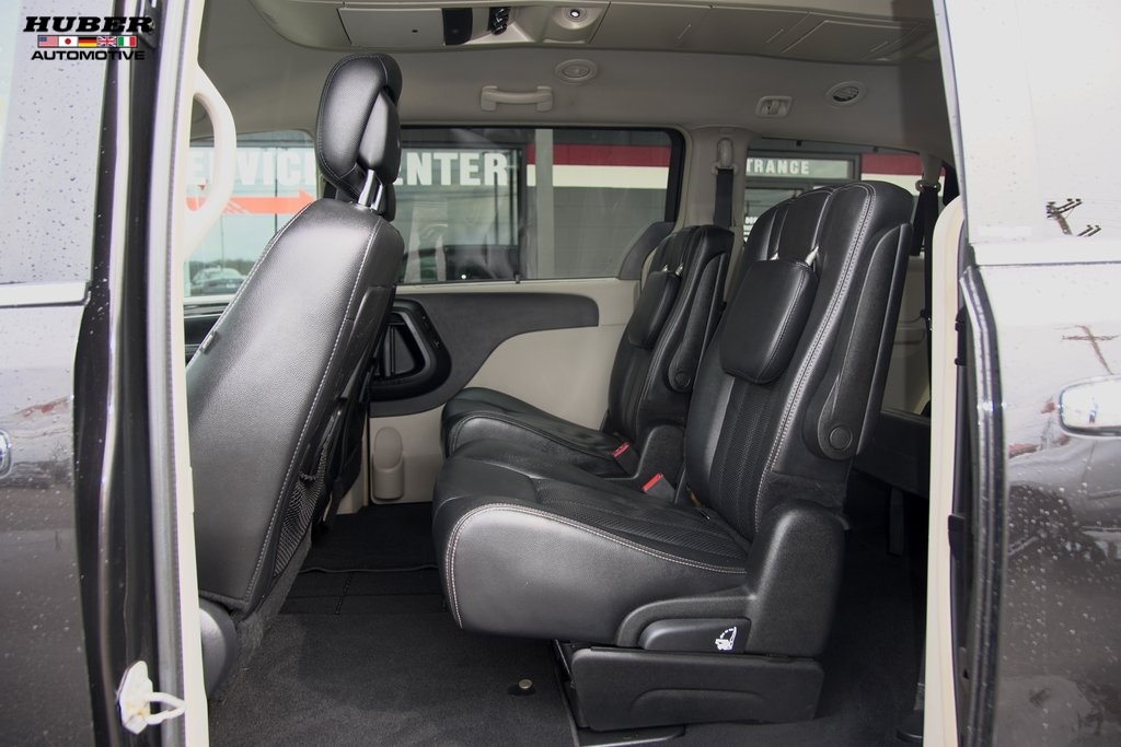 used 2014 Chrysler Town & Country car, priced at $13,325