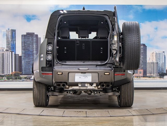 new 2025 Land Rover Defender 110 Octa Edition ONE car, priced at $175,408
