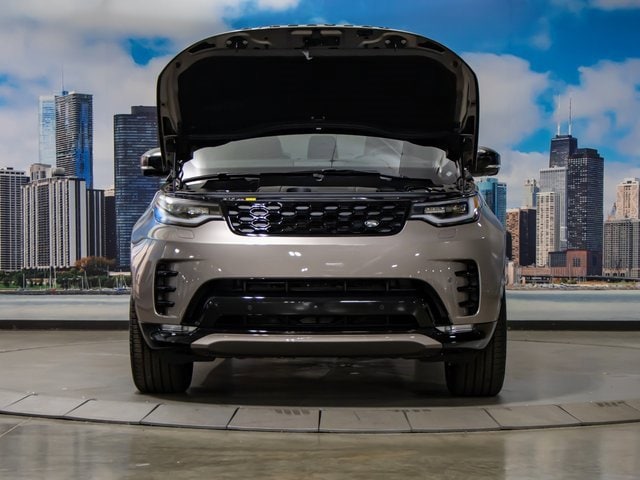 new 2025 Land Rover Discovery car, priced at $78,128