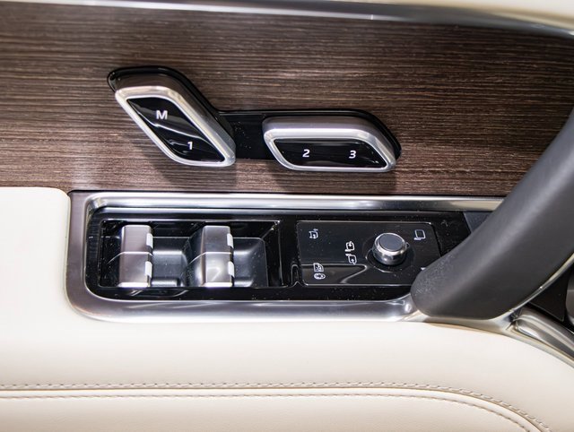new 2025 Land Rover Range Rover car, priced at $145,530