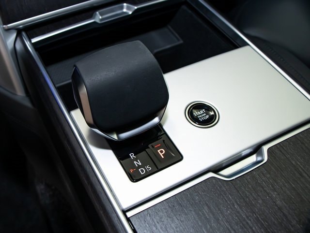 new 2025 Land Rover Range Rover car, priced at $139,325