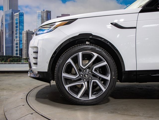 new 2025 Land Rover Discovery car, priced at $86,488