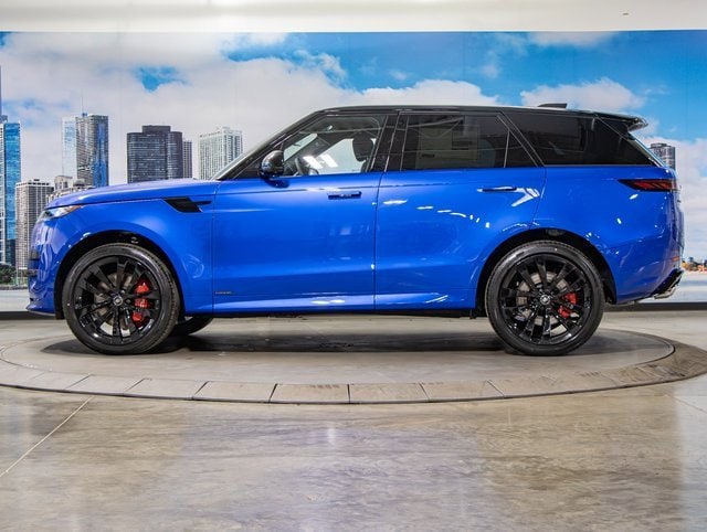 new 2025 Land Rover Range Rover Sport car, priced at $137,300