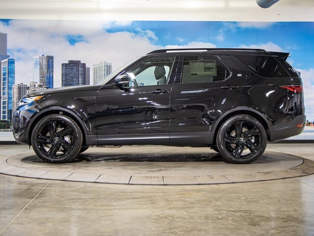 new 2025 Land Rover Discovery car, priced at $70,803