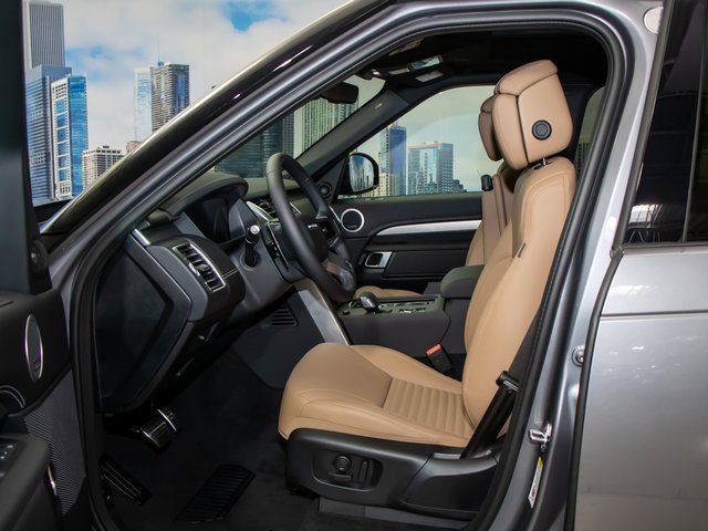 new 2025 Land Rover Discovery car, priced at $82,028