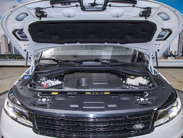 new 2025 Land Rover Range Rover Sport car, priced at $89,715