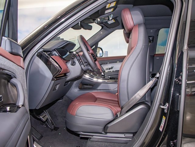 new 2025 Land Rover Range Rover Sport car, priced at $100,915