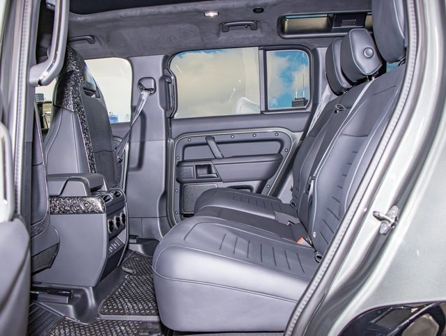 new 2025 Land Rover Defender 110 Octa Edition ONE car, priced at $175,408