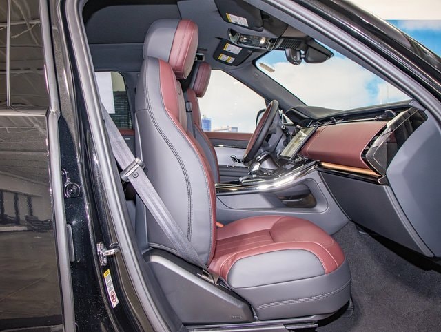new 2025 Land Rover Range Rover Sport car, priced at $100,915