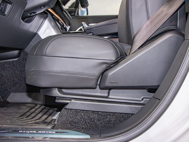 new 2025 Land Rover Range Rover car, priced at $128,605