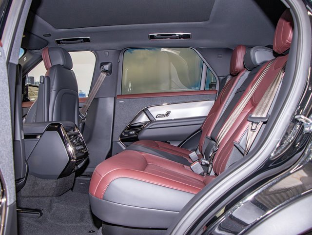 new 2025 Land Rover Range Rover Sport car, priced at $100,915