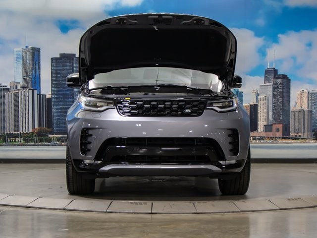 new 2025 Land Rover Discovery car, priced at $82,028