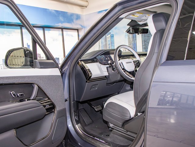 new 2025 Land Rover Range Rover Sport car, priced at $105,000