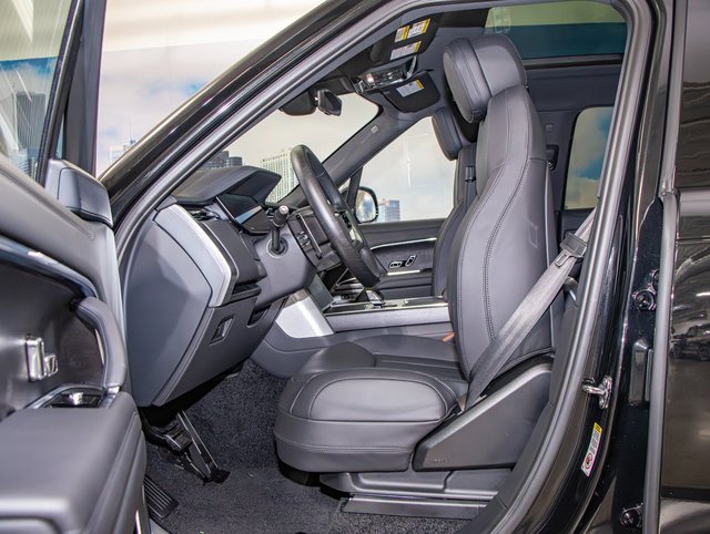 new 2025 Land Rover Range Rover car, priced at $123,705