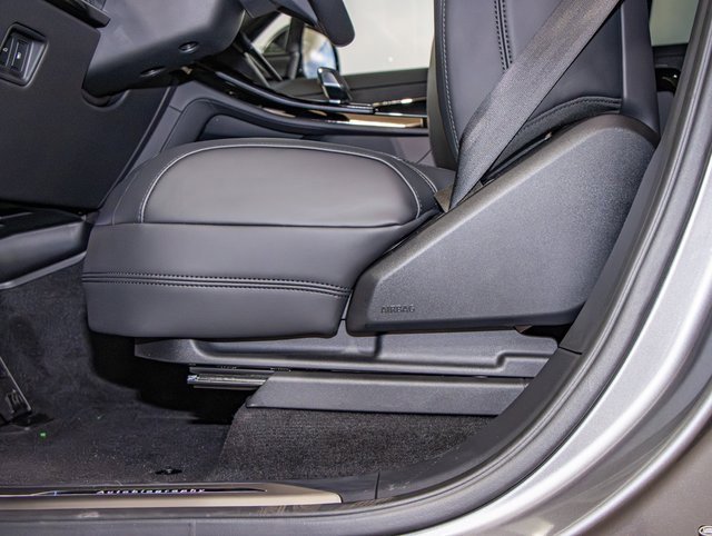 new 2025 Land Rover Range Rover Sport car, priced at $125,990