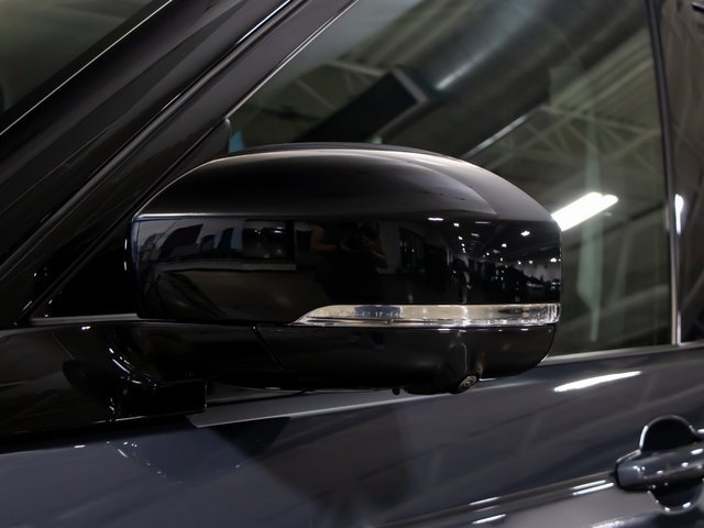 used 2024 Land Rover Discovery car, priced at $44,511