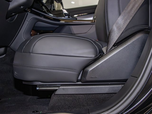 new 2025 Land Rover Range Rover Sport car, priced at $102,590