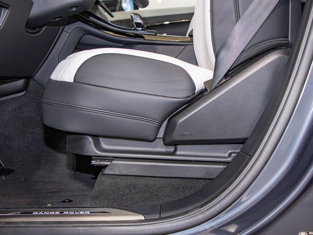 new 2025 Land Rover Range Rover Sport car, priced at $105,000