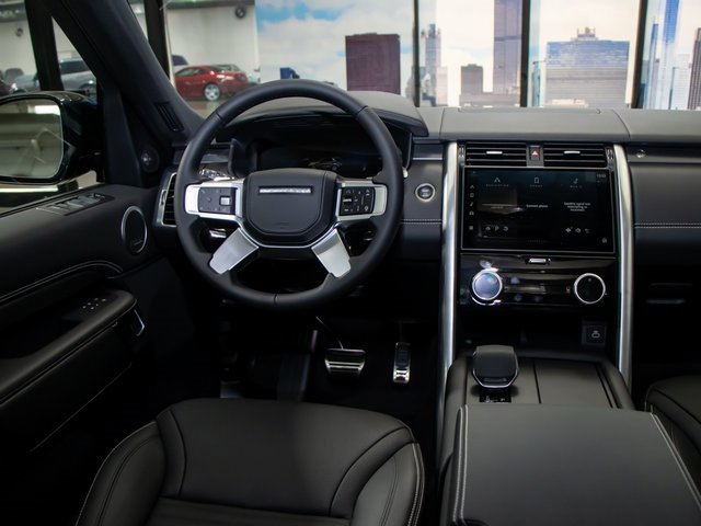 new 2025 Land Rover Discovery car, priced at $87,028