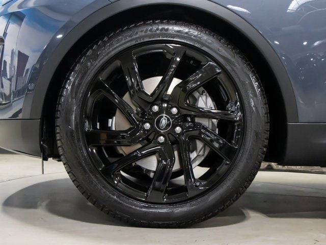 used 2024 Land Rover Discovery car, priced at $44,511