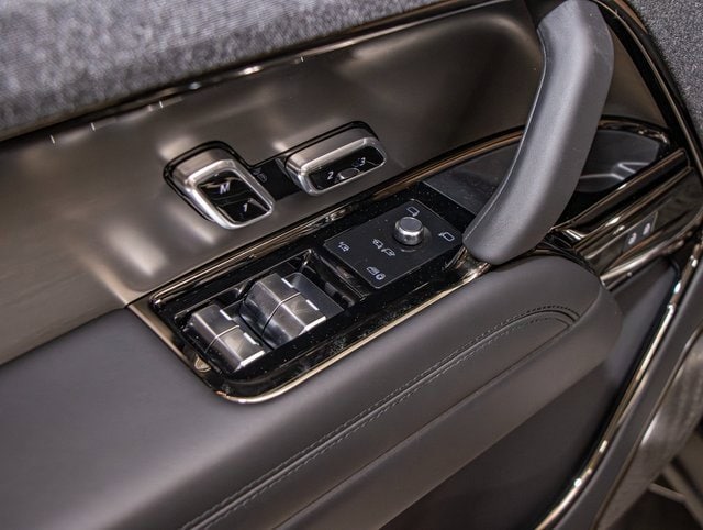 new 2025 Land Rover Range Rover Sport car, priced at $132,490