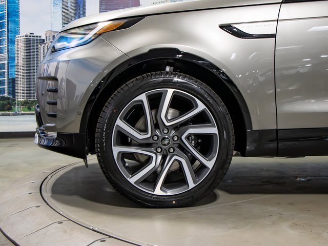 new 2025 Land Rover Discovery car, priced at $86,958