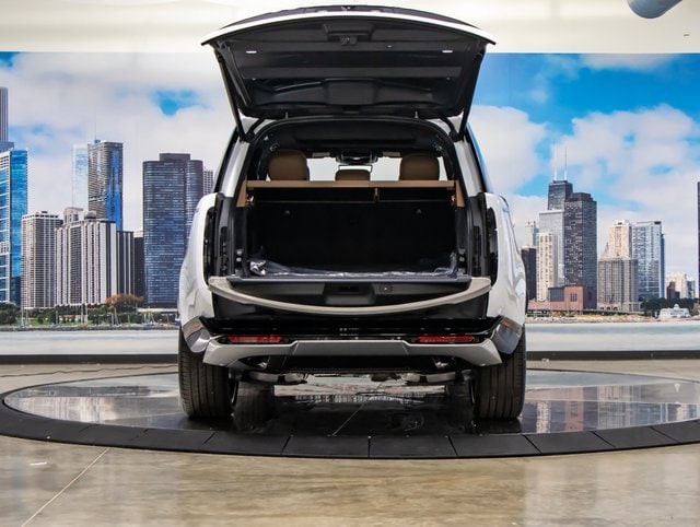 new 2025 Land Rover Range Rover car, priced at $139,325